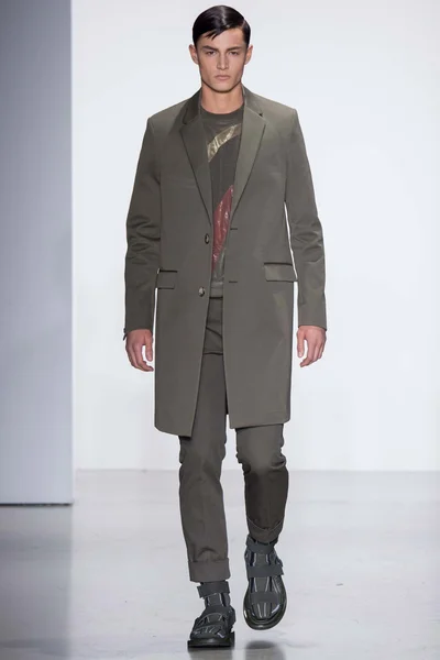 Look 13